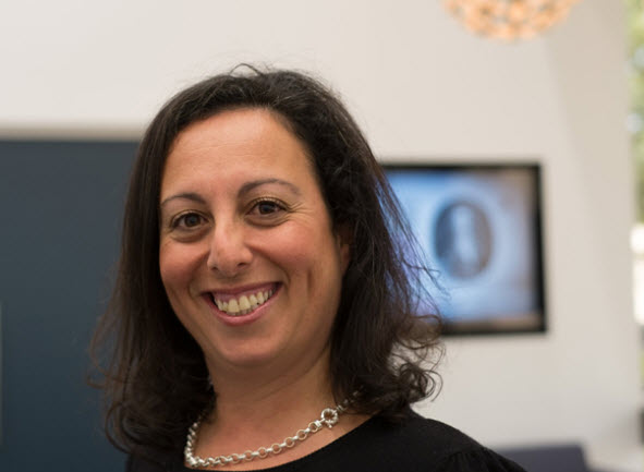 Amanda Levy - One Nice Sales Mentor who believes in doing it the right way.  Nice! Need more people like her around!